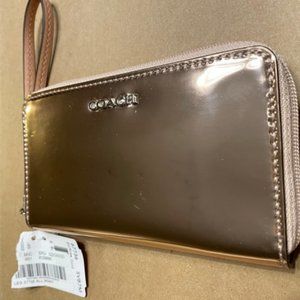 Coach Wallet - Rose Gold